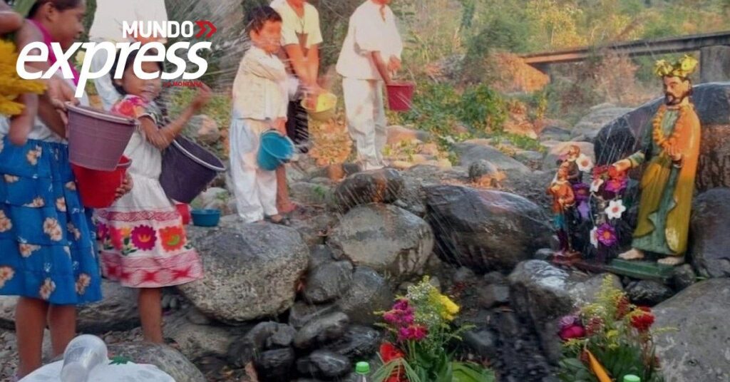 Pobladores de Huejutla realizan rituales para atraer la lluvia