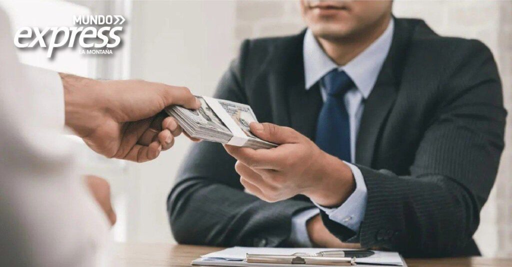 Mujer es condenada a 9 años por fraude