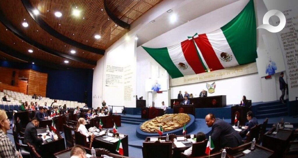 Coparmex y Congreso local firman convenio